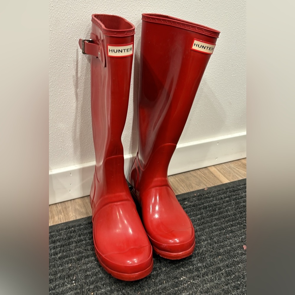Women’s Hunter Tall Red Rain Boots